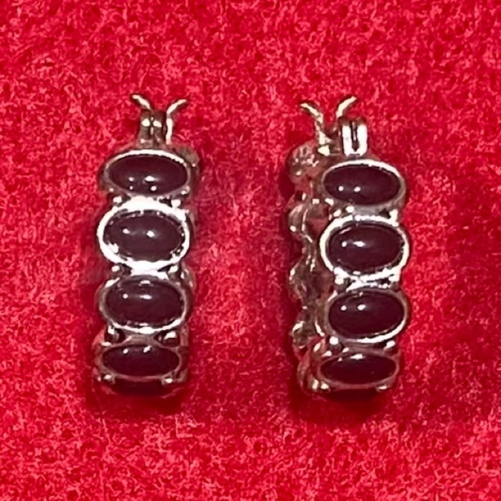 Earrings Silver Tone With Black Oval Accents New Pierced Latch Back Vintage